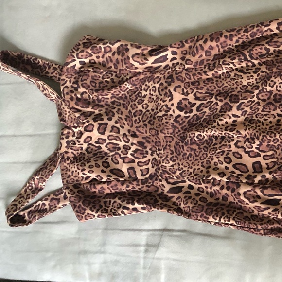 ❤️ Leopard Print Long body con Dress - Picture 2 of 7